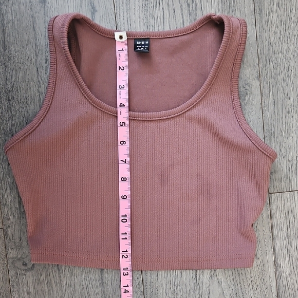 SHEIN Ribbed 2 Piece Short Set - Picture 4 of 7